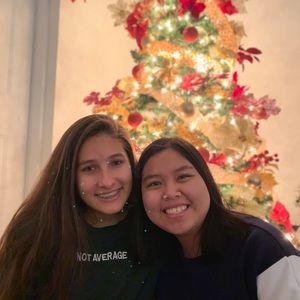 Meet your Posher, Carolina